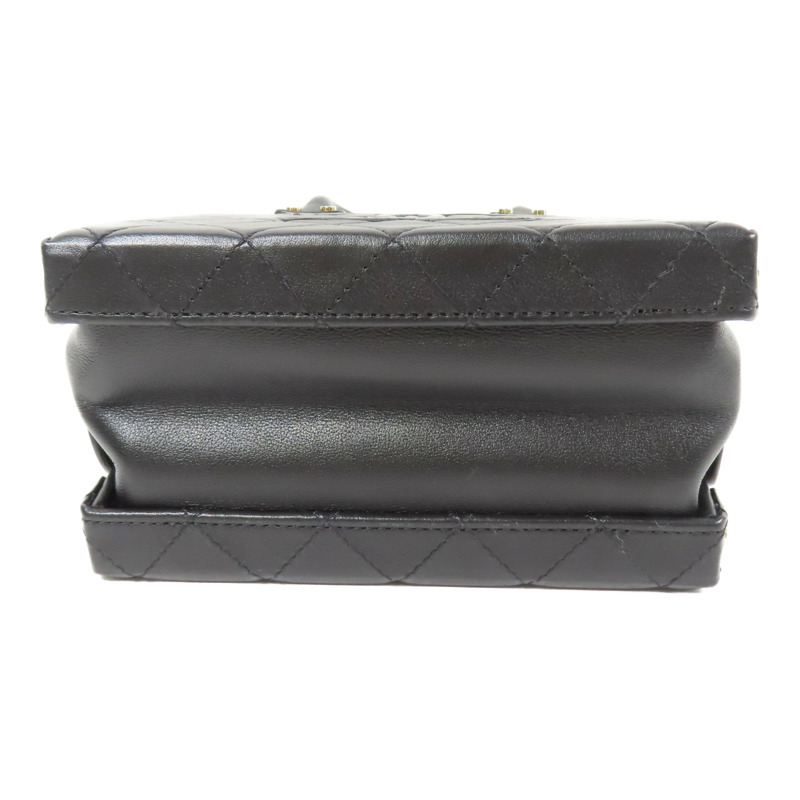 CHANEL 牛皮皮革Cosmetic Case金扣手挽肩背兩用袋-3