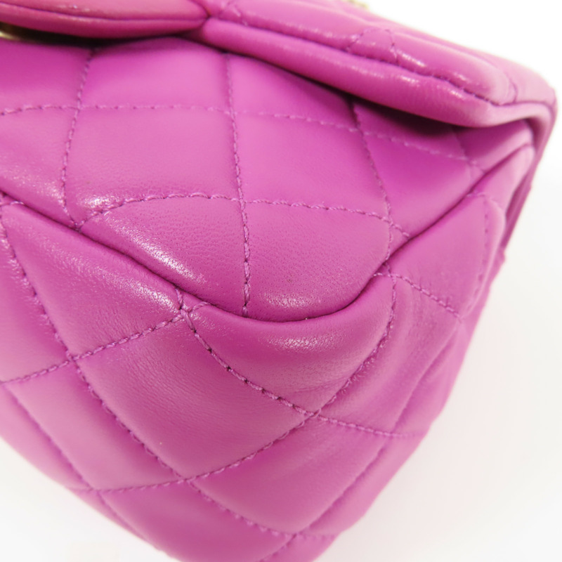 CHANEL 羊皮皮革Mini Flap Bag金扣鏈帶肩背袋-12