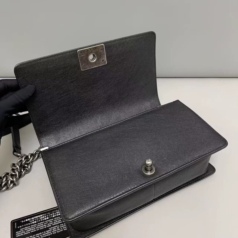 全網最低價🥹Chanel黑銀荔枝牛皮中號leboy斜挎單肩包🖤-11