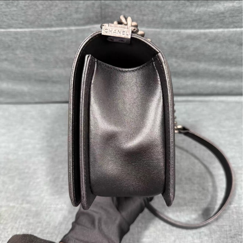 全網最低價🥹Chanel黑銀全皮中號leboy斜挎單肩包🖤-6