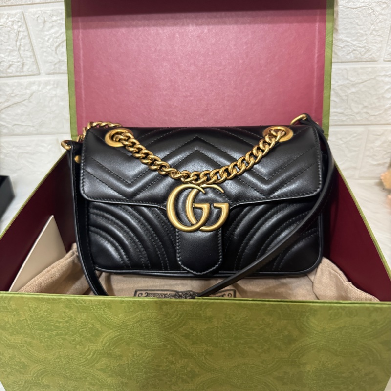 GUCCI Marmont馬夢 牛皮愛心縫線 (小22/黑)肩背 側背包-0