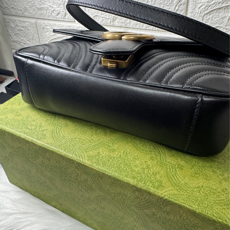 GUCCI Marmont馬夢 牛皮愛心縫線 (小22/黑)肩背 側背包-10