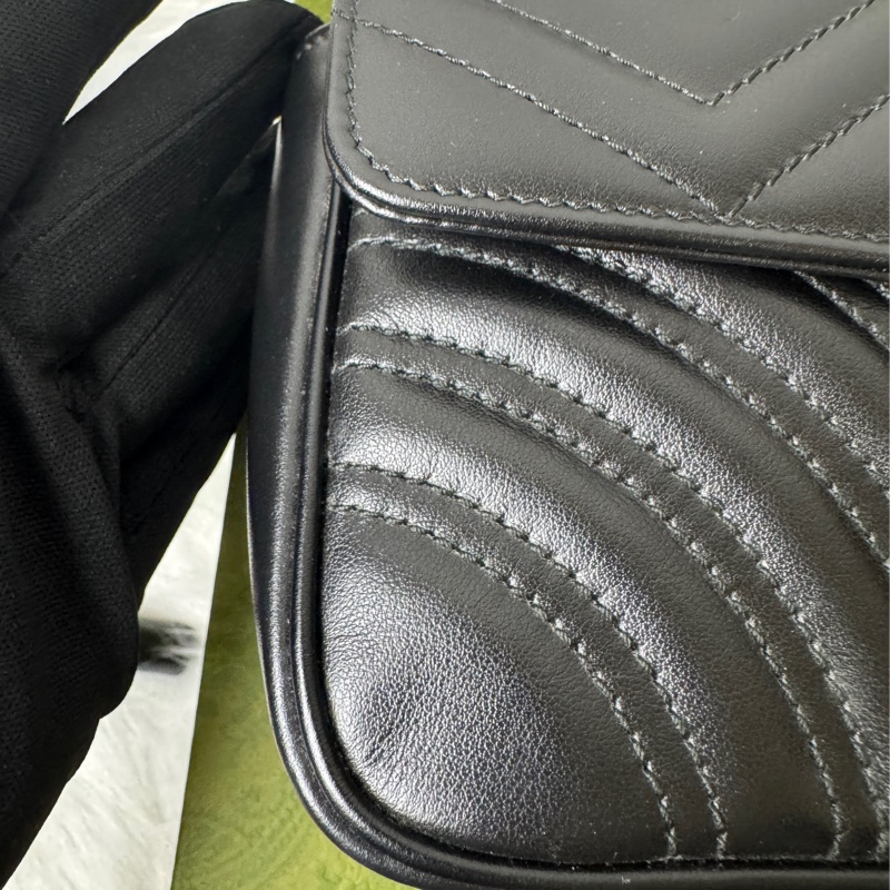 GUCCI Marmont馬夢 牛皮愛心縫線 (小22/黑)肩背 側背包-12