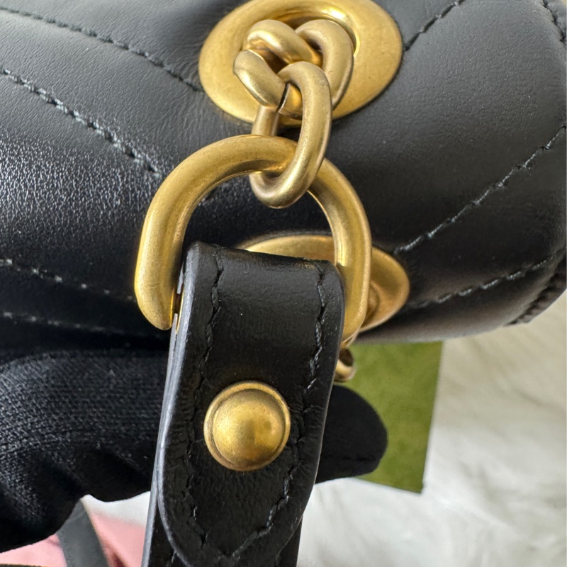 GUCCI Marmont馬夢 牛皮愛心縫線 (小22/黑)肩背 側背包-16