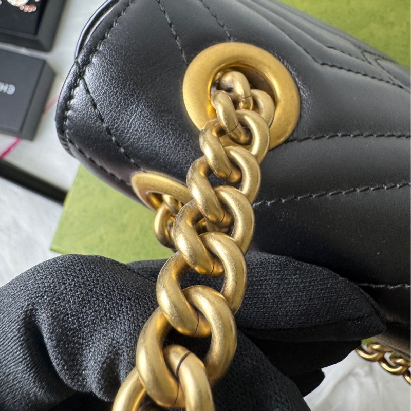GUCCI Marmont馬夢 牛皮愛心縫線 (小22/黑)肩背 側背包-17