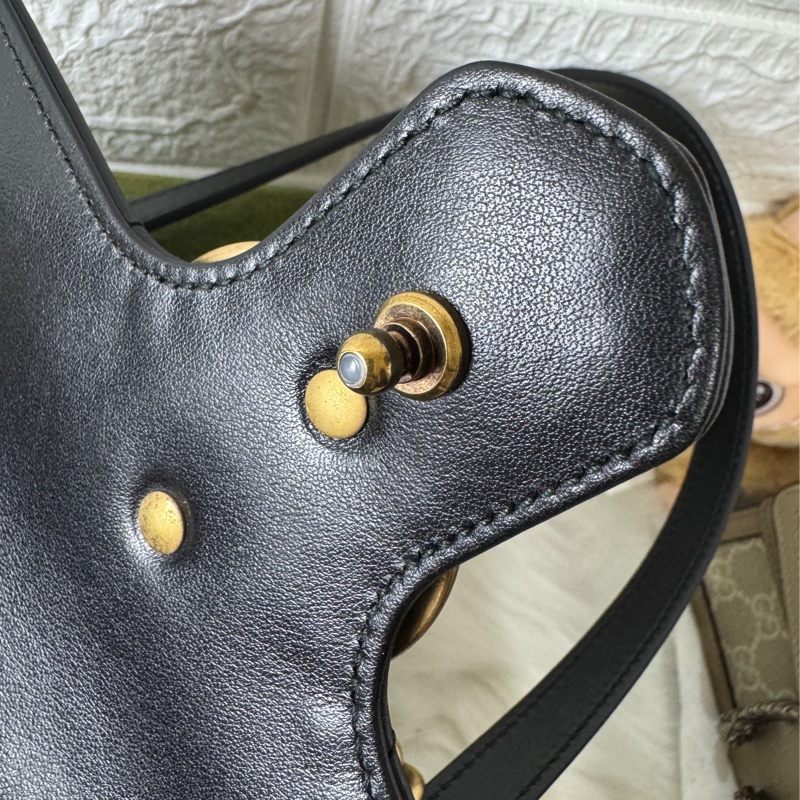 GUCCI Marmont馬夢 牛皮愛心縫線 (小22/黑)肩背 側背包-18