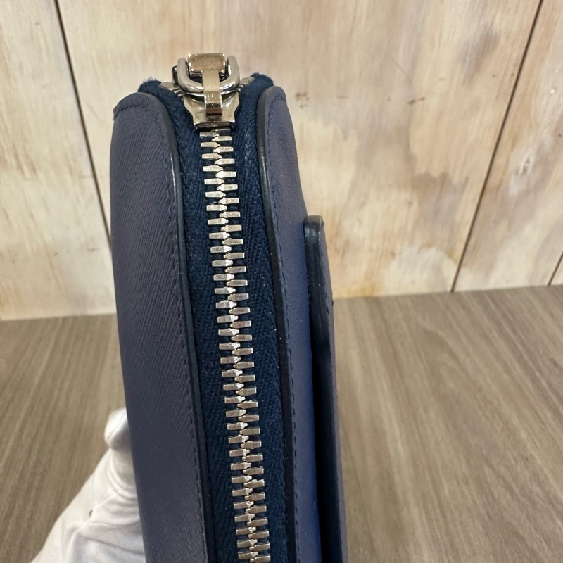 prada 2vf056藍皮銀釦手拿包-19