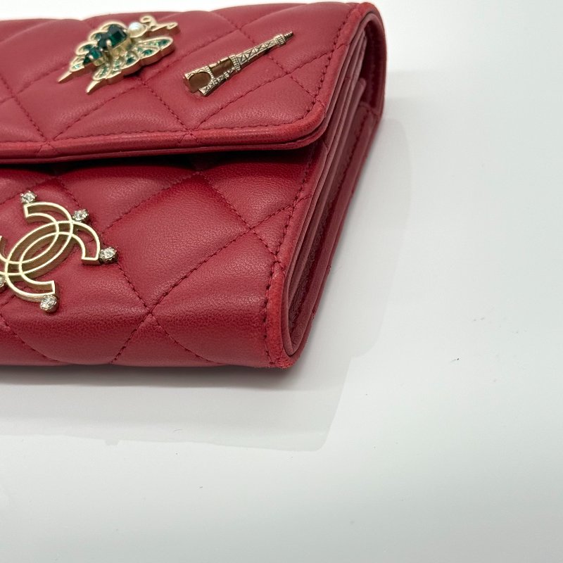 （🌟2014 年台灣限定款）CHANEL 蝴蝶 徽章 香水 巴黎鐵塔 辣椒紅 羊皮 長夾 錢包-7
