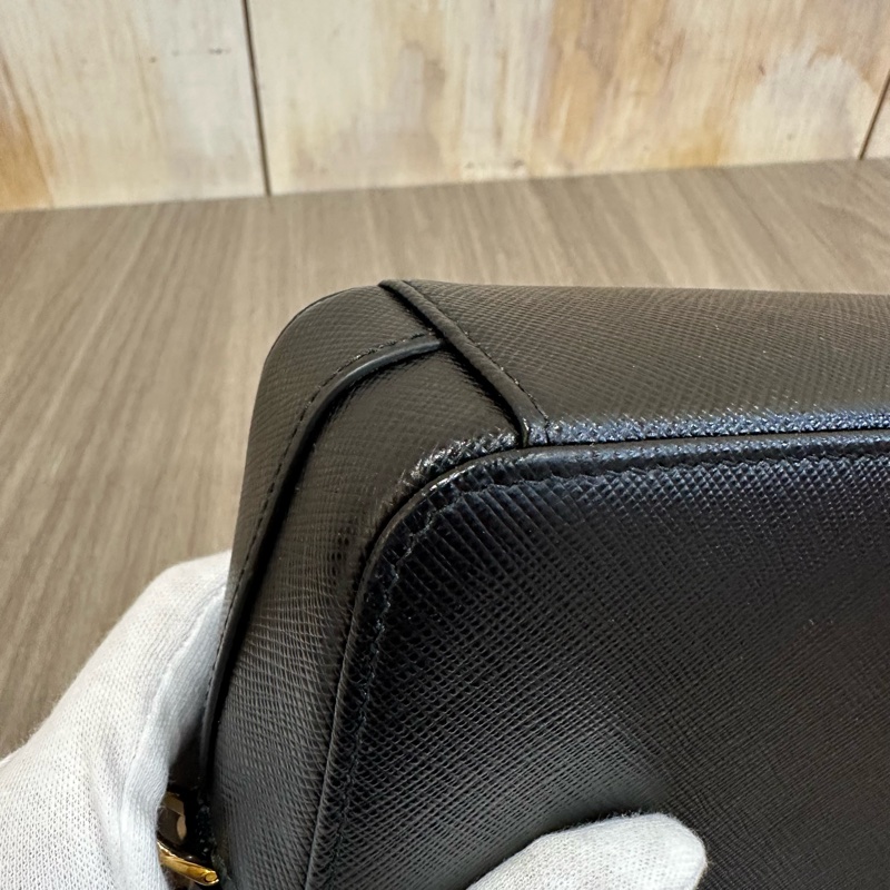 prada 1bp024 黑牛皮金釦雙拉鏈相機包 斜背包-12