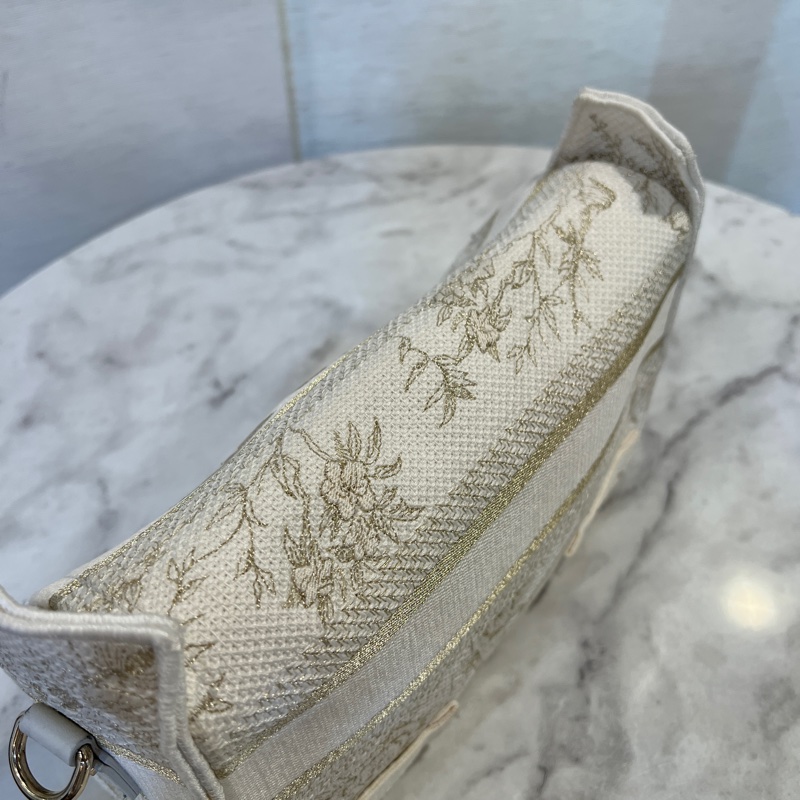 Dior 白帆布刺繡Camp小號斜背信差包-6