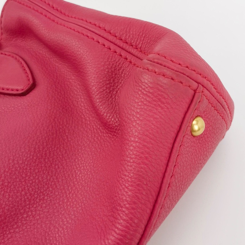 💖 Miu Miu 牛皮純色字母Logo單肩包 義大利奢華品牌 Miu Miu-10