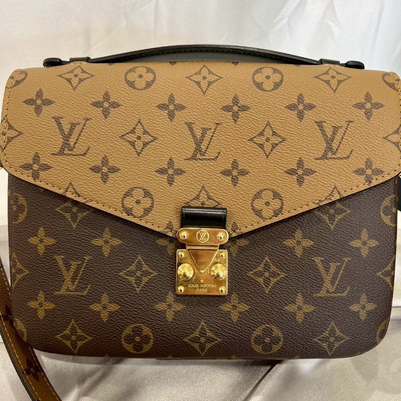 LV M44876/晶片款 老花拚色郵差包-1