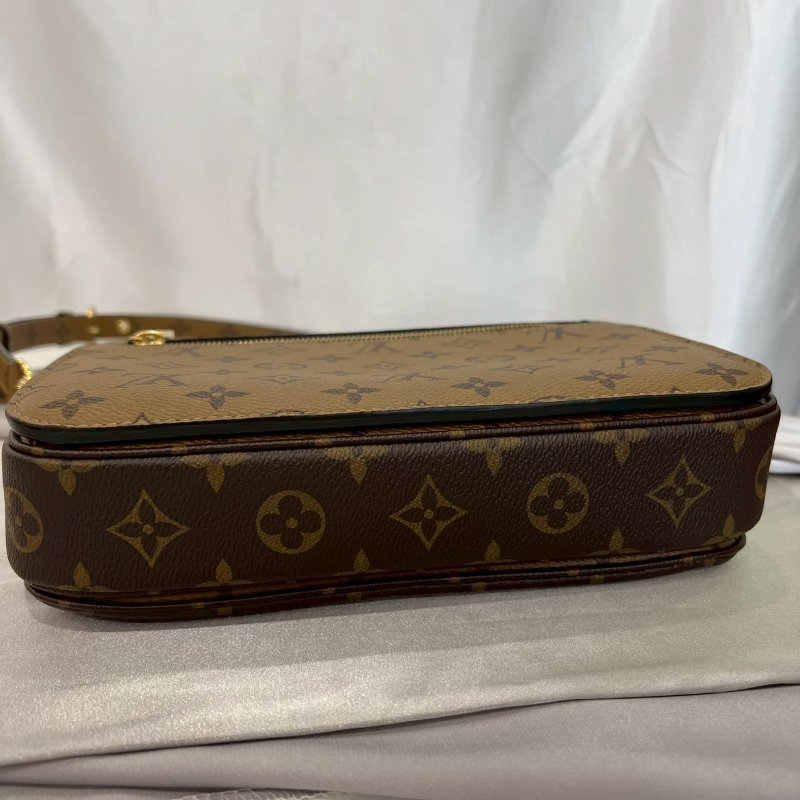 LV M44876/晶片款 老花拚色郵差包-3