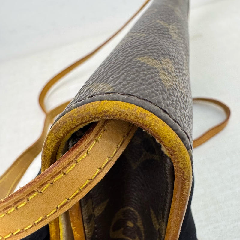 Louis Vuitton 大款信封斜背包-19