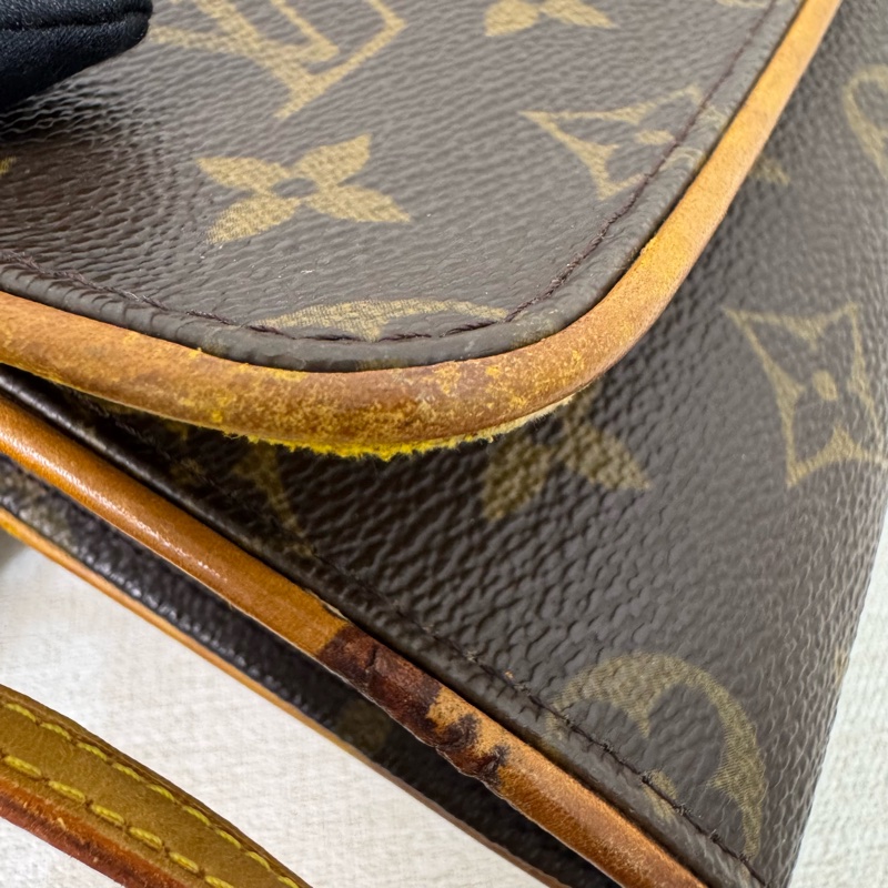 Louis Vuitton 大款信封斜背包-21