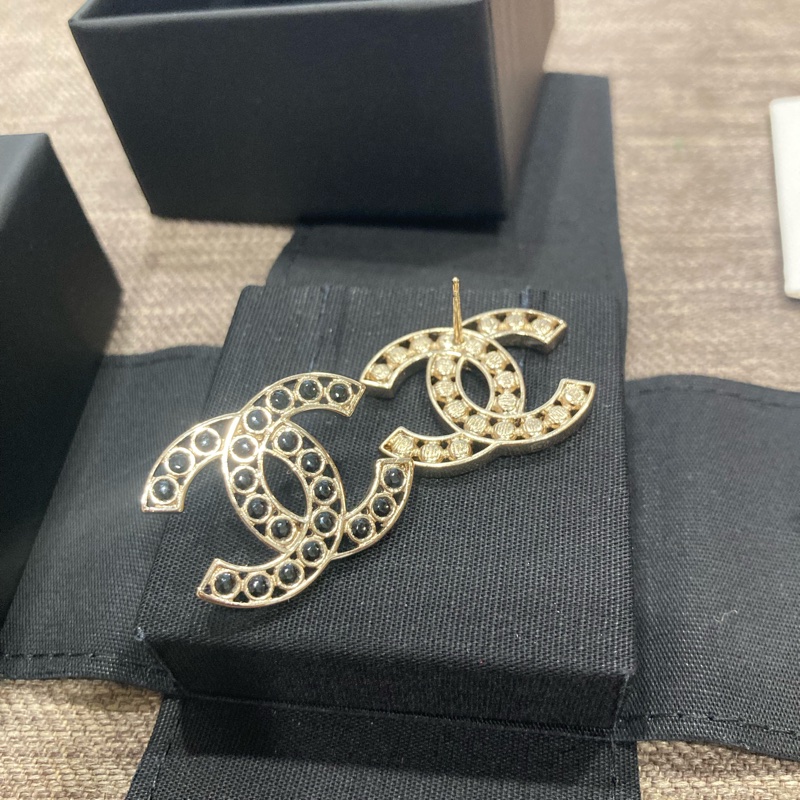 香奈兒chanel 黑珠珠串起 大logo 耳針 耳環 二手商品🇹🇼-1