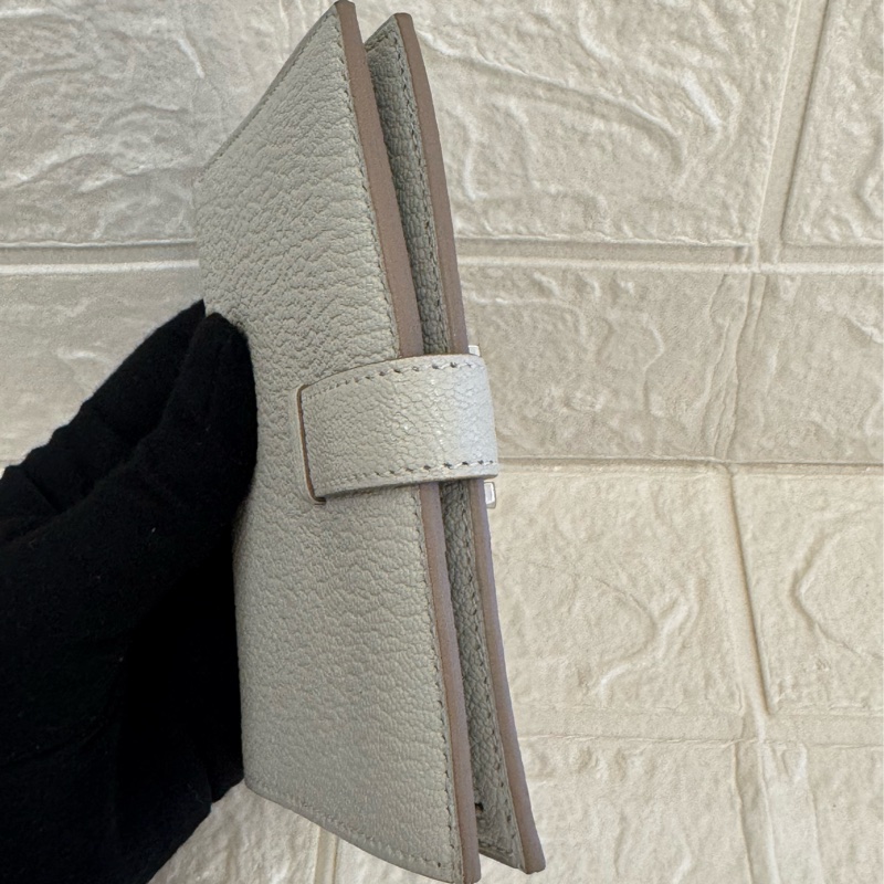 Hermes冰川灰銀H釦短夾-4