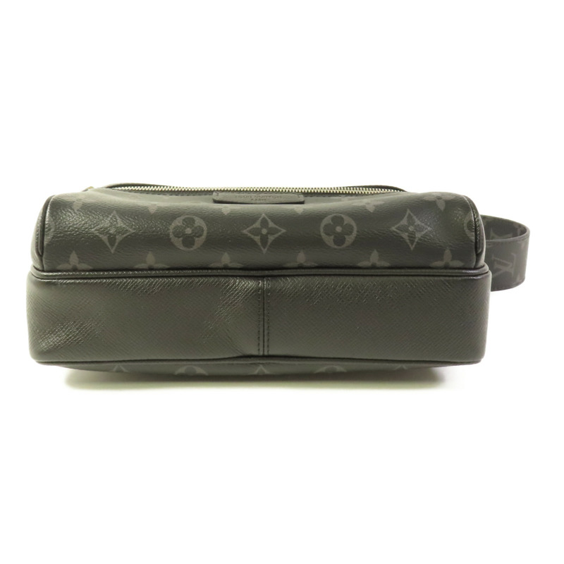 LOUIS VUITTON Monogram Eclipse/Taiga Outdoor Messenger銀扣肩背袋-3