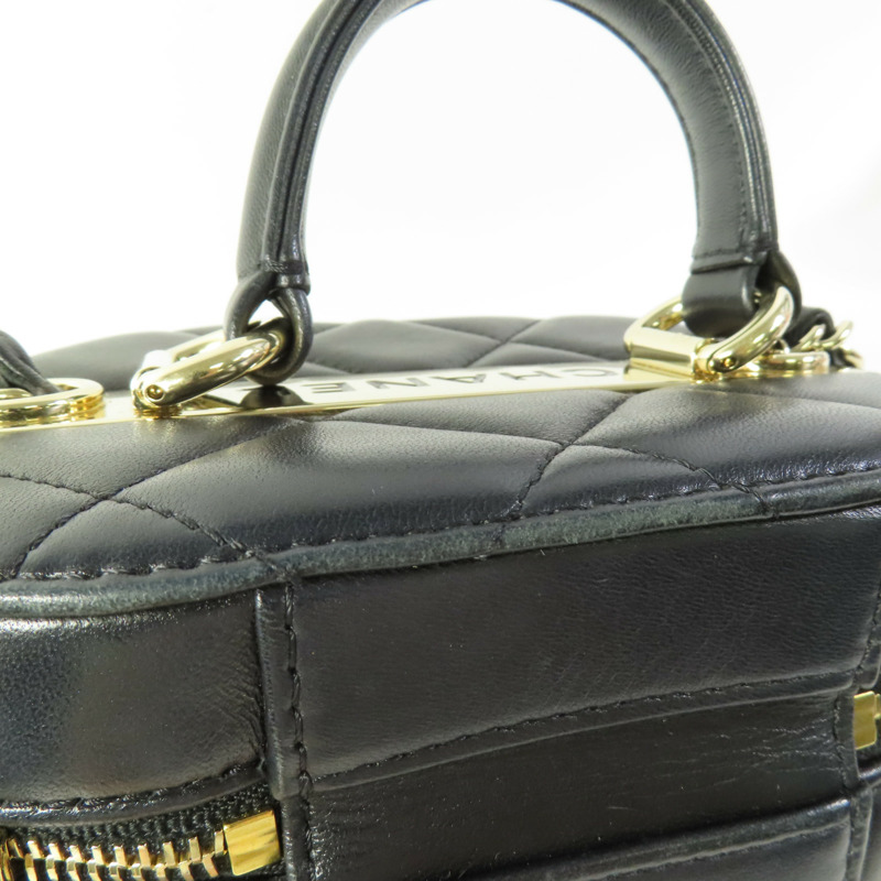 CHANEL 羊皮皮革Trendy CC Vanity Case金扣手挽肩背兩用袋-17