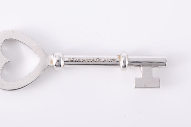 TIFFANY&CO(蒂芙尼)  18K白金 鑽石 項鏈 白金 愛心 半鑽 鑰匙 吊墜 18K-4