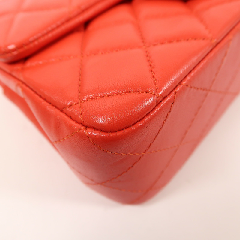 CHANEL 羊皮皮革Classic 20金扣鏈帶肩背袋-12