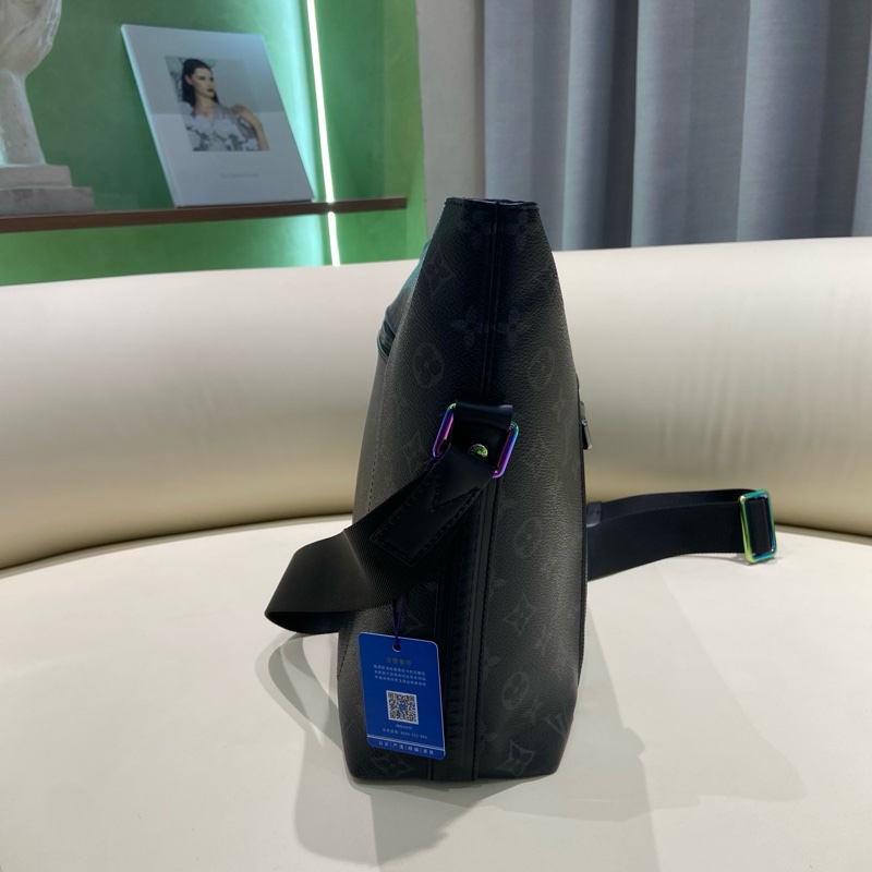 LV男士黑武士斜挎包 藤原浩聯名款 尺寸約30*25~-1