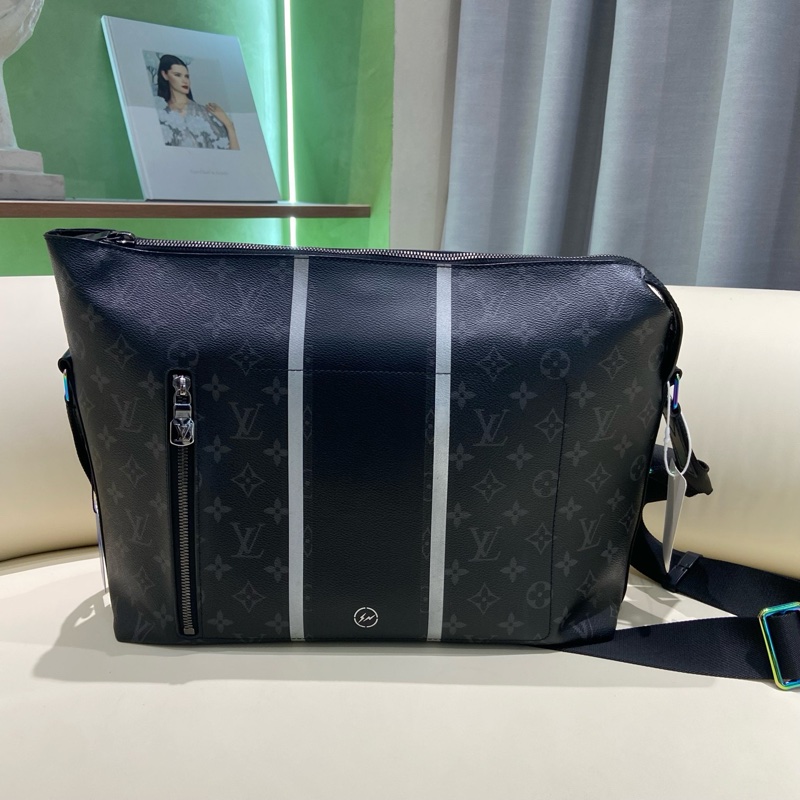 LV男士黑武士斜挎包 藤原浩聯名款 尺寸約30*25~-2