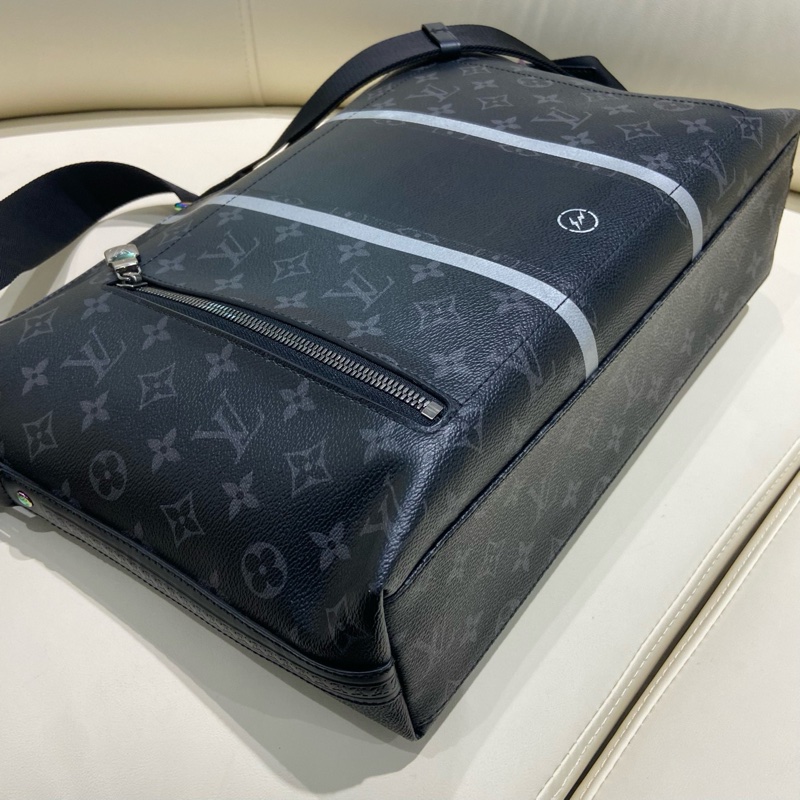 LV男士黑武士斜挎包 藤原浩聯名款 尺寸約30*25~-11