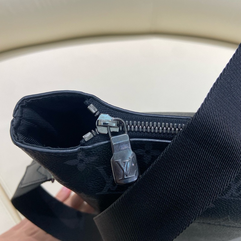 LV男士黑武士斜挎包 藤原浩聯名款 尺寸約30*25~-13