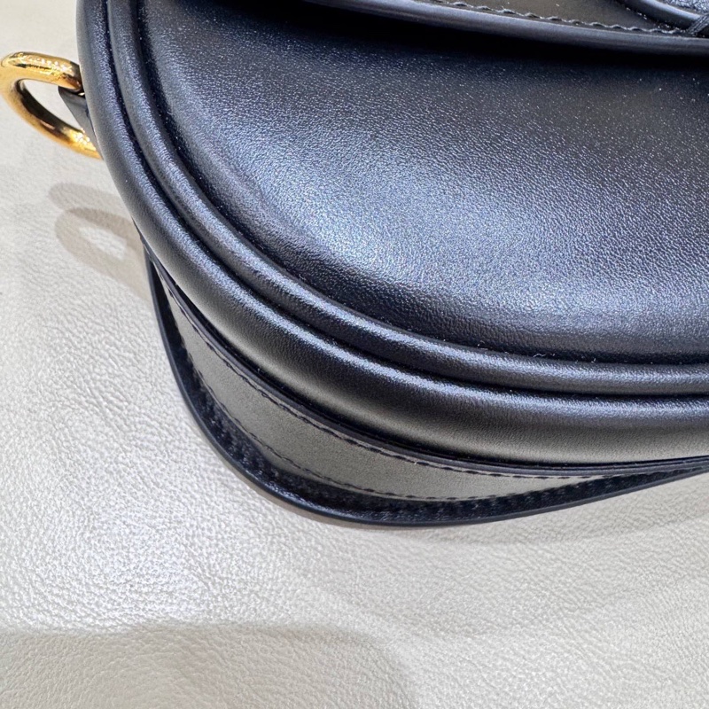 Dior 黑金Bobby橫版east west新月包 尺寸約21*12*5cm-7