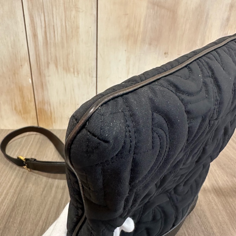 Ferragamo 黑尼龍拼皮革斜背背 郵差包-17