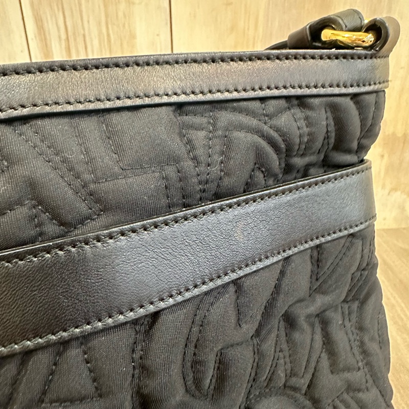 Ferragamo 黑尼龍拼皮革斜背背 郵差包-21