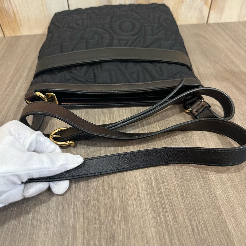 Ferragamo 黑尼龍拼皮革斜背背 郵差包-46