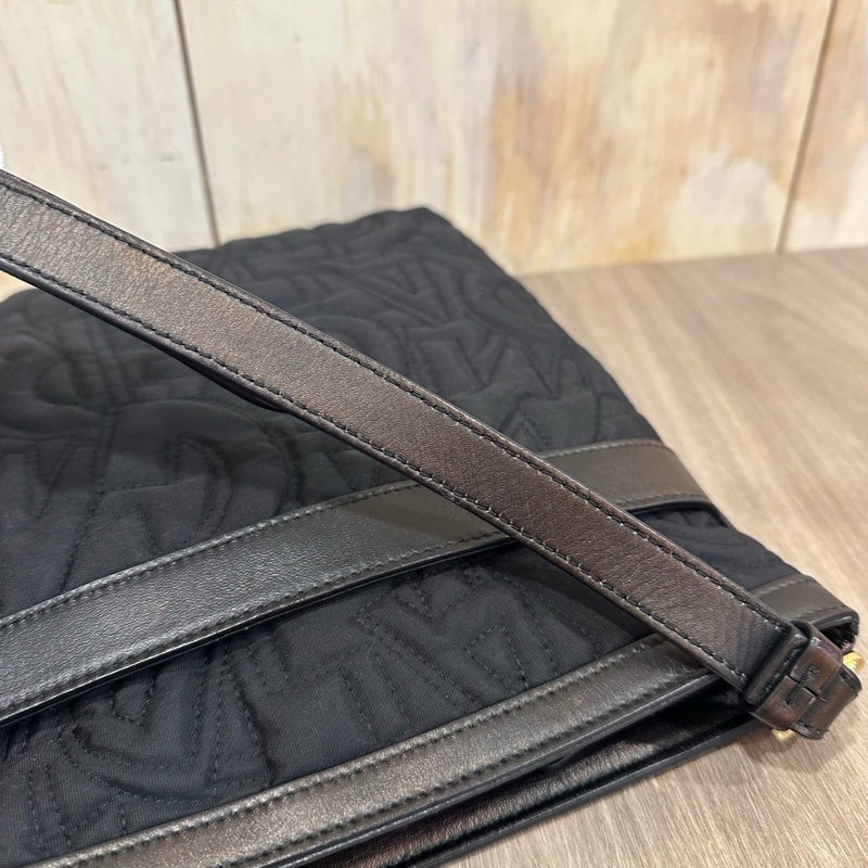 Ferragamo 黑尼龍拼皮革斜背背 郵差包-48