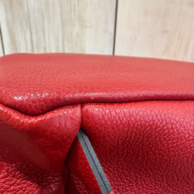 LV M44015 紅色牛皮壓紋後背包-6