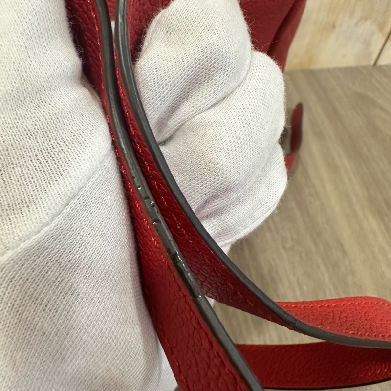 LV M44015 紅色牛皮壓紋後背包-12
