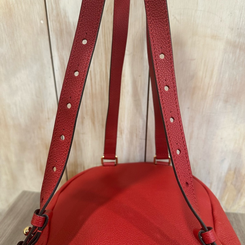 LV M44015 紅色牛皮壓紋後背包-13