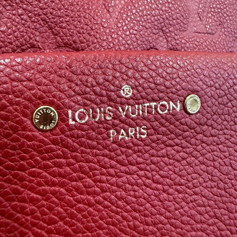 LV M44015 紅色牛皮壓紋後背包-25