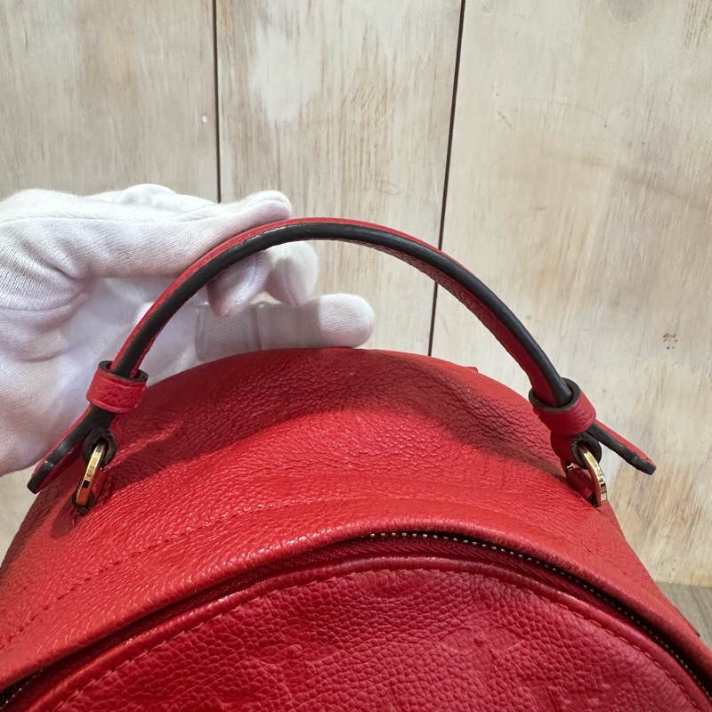 LV M44015 紅色牛皮壓紋後背包-48