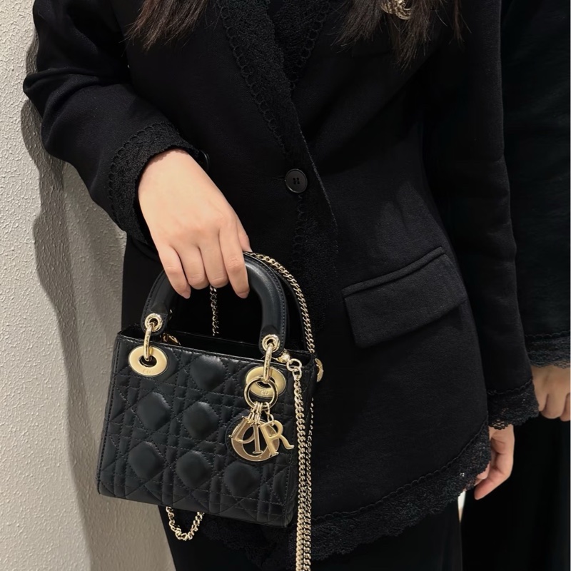 Dior三格戴妃 黑金 23年编码 附件:盒子,尘袋,肩带,身份卡 尺寸約:17*14cm-5