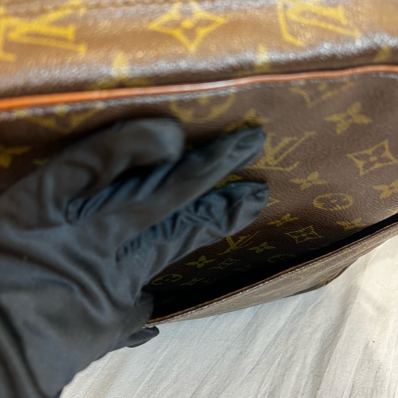 Louis Vuitton 直式書包-17