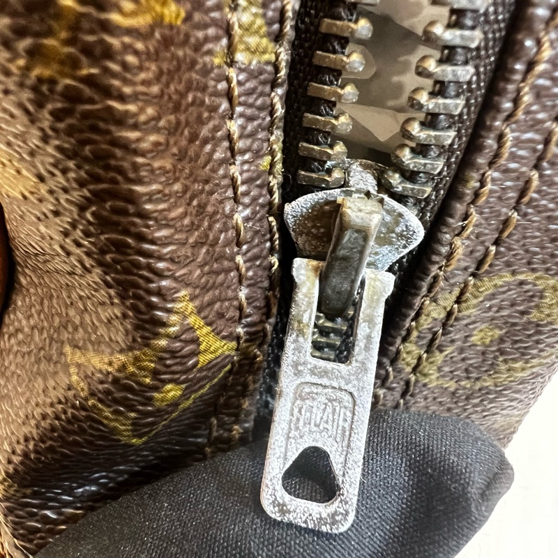 Louis Vuitton 直式書包-24