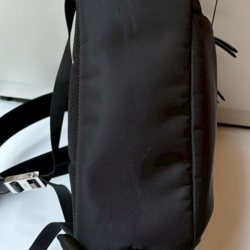 Fendi 黑色尼龍布怪物後背包-12