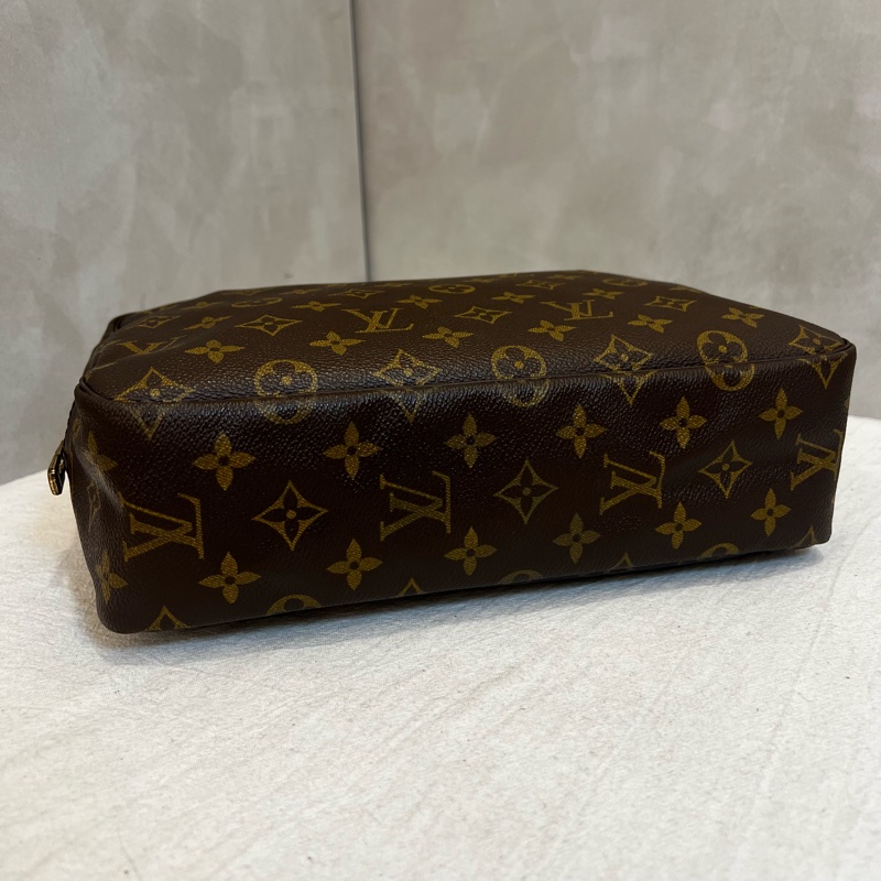 LV 經典洗漱包 手拿包-8