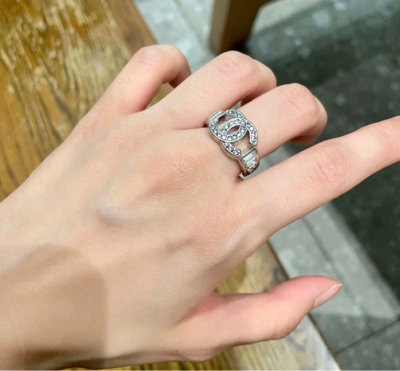 CHANEL香奈兒 銀色金屬戒指-1