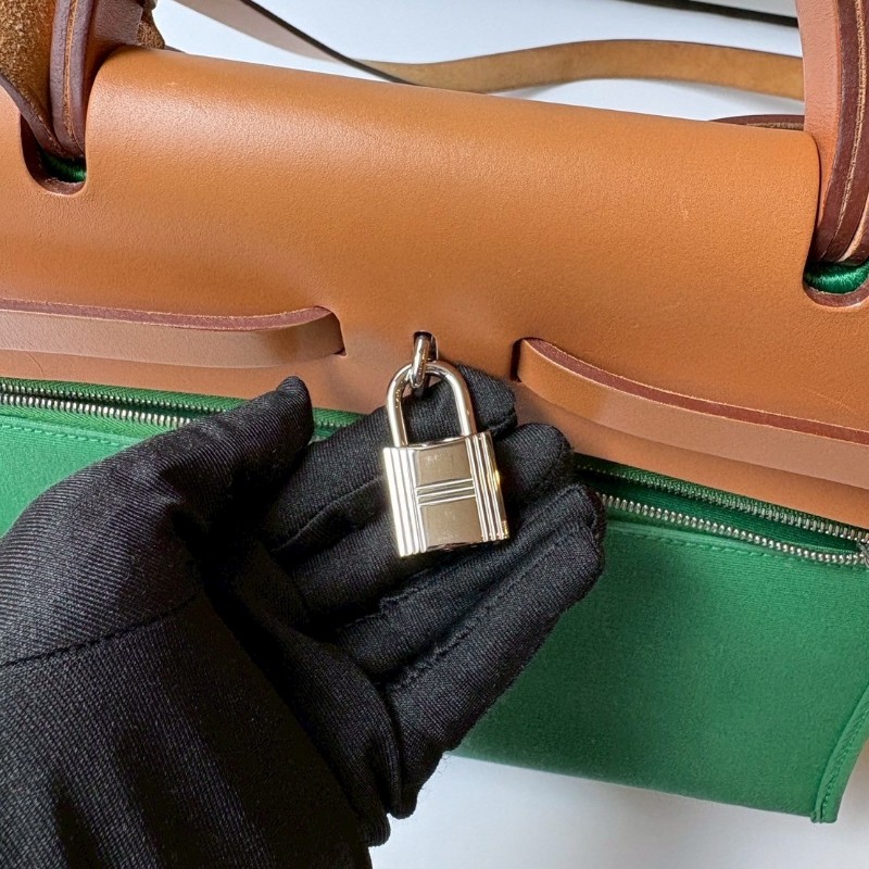 Hermes 銀釦綠布herbag 31-9
