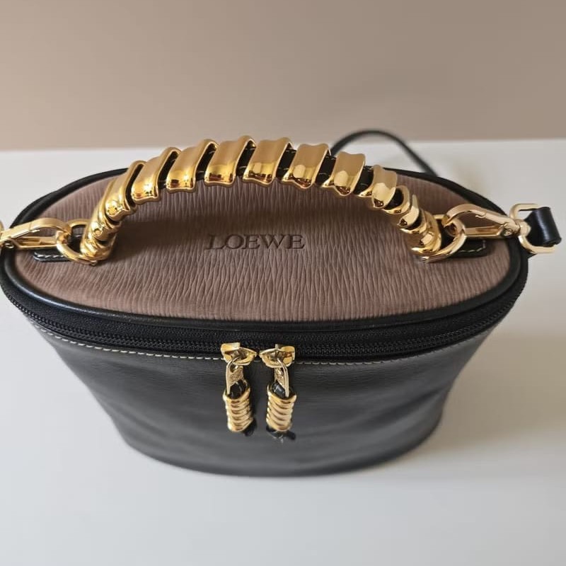 【LA LUNE】絕版中古包 Loewe蛇骨黑色盒子包 斜背包 側背包 單肩包 皮革包-5