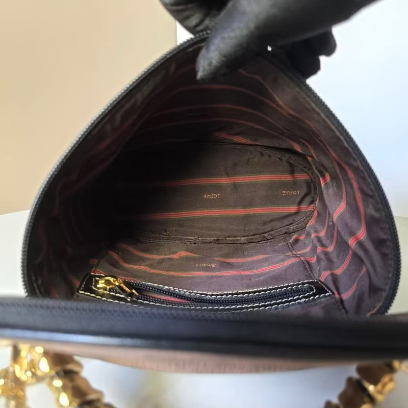 【LA LUNE】絕版中古包 Loewe蛇骨黑色盒子包 斜背包 側背包 單肩包 皮革包-7