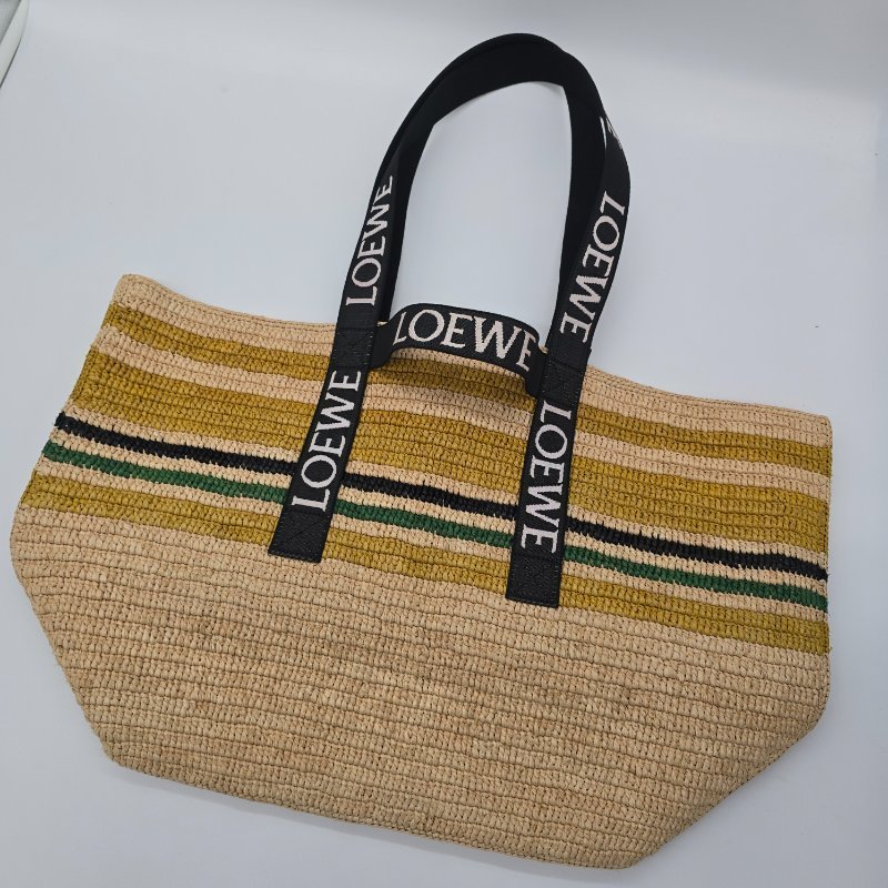 聖誕禮物/ 此價僅一天,全新LOEWE羅威Fold Shopper 拉菲草編織包/ 休閒上班手提包/ 托特包/ 購物袋/ 草編包-3