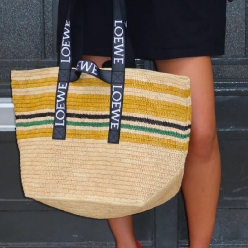 再降,全新LOEWE羅威Fold Shopper 拉菲草編織帶休閒上班手提包/ 托特包/ 購物袋/ 草編包-1